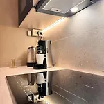 Apartament & Modern 2br Apt, 4min Subway To *