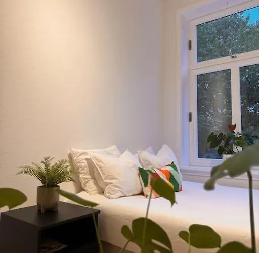 Διαμέρισμα & Modern 2br Apt, 4min Subway To *