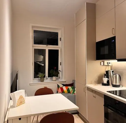 Apartament & Modern 2br Apt, 4min Subway To *